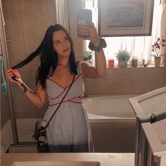 Meet your Posher, Jordan - Picture 4 of 6